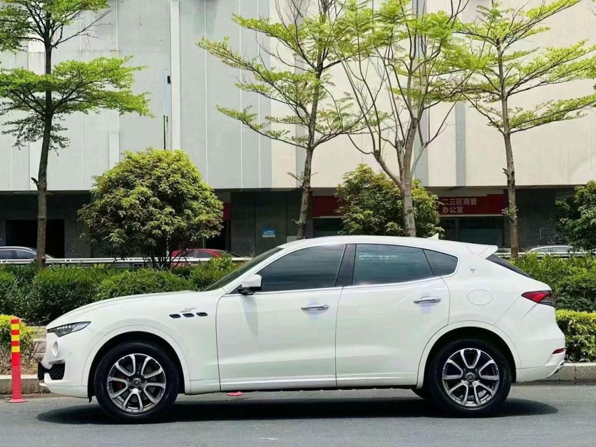 瑪莎拉蒂 Levante  2022款 2.0T GT鋒芒首發(fā)版圖片