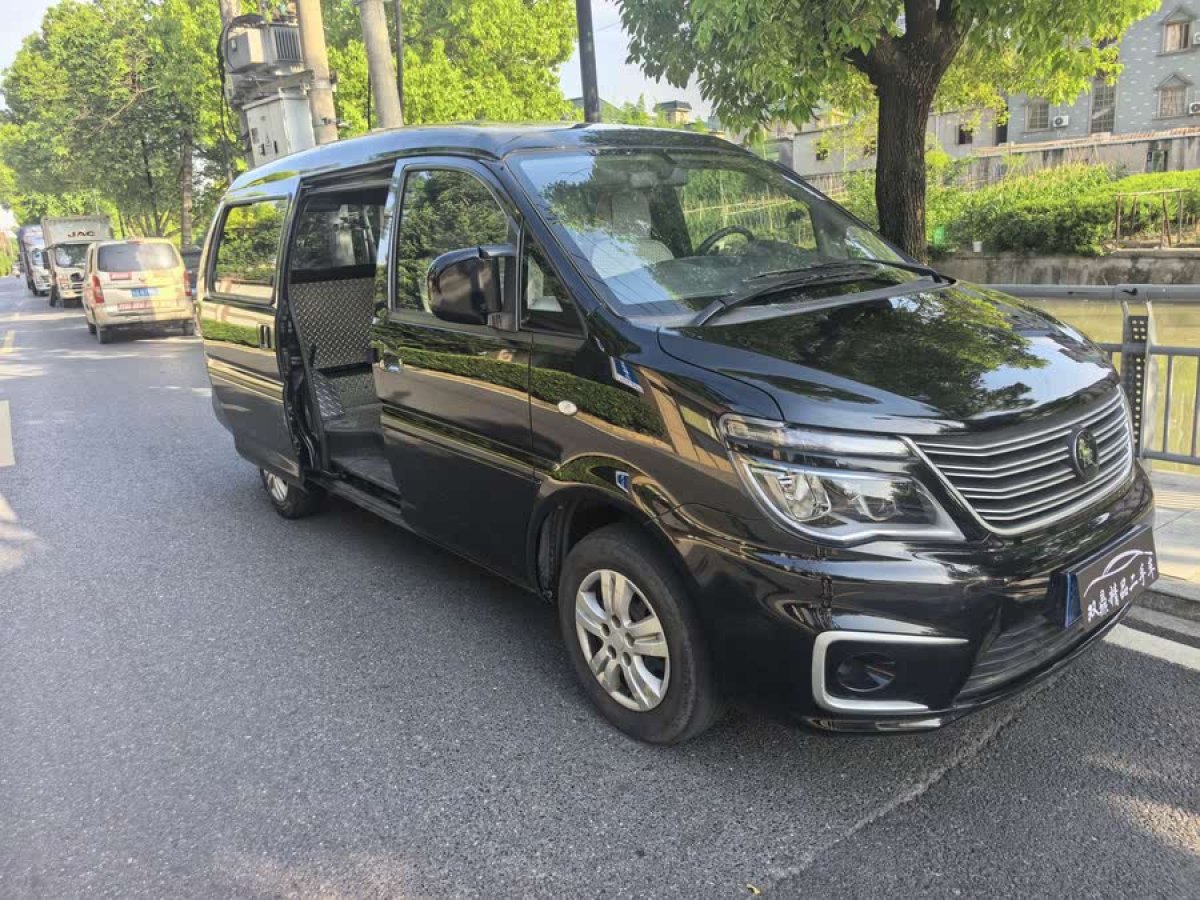 東風(fēng)風(fēng)行 菱智  2022款 奮斗款 M5L 1.6L 基本型 7座圖片