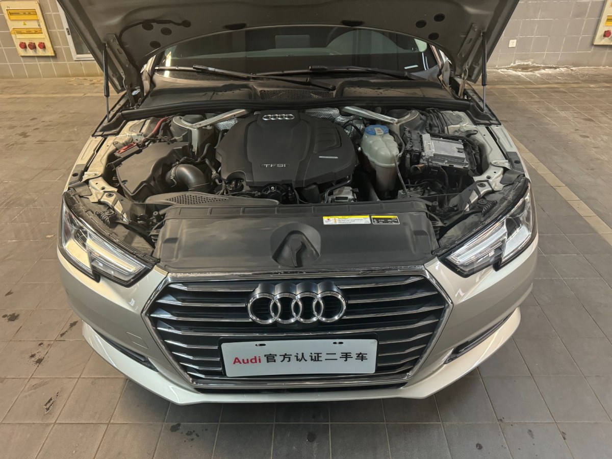 2017年10月奧迪 奧迪A4L 2017款 40 TFSI 2.0T 雙離合 PLUS 進(jìn)取型