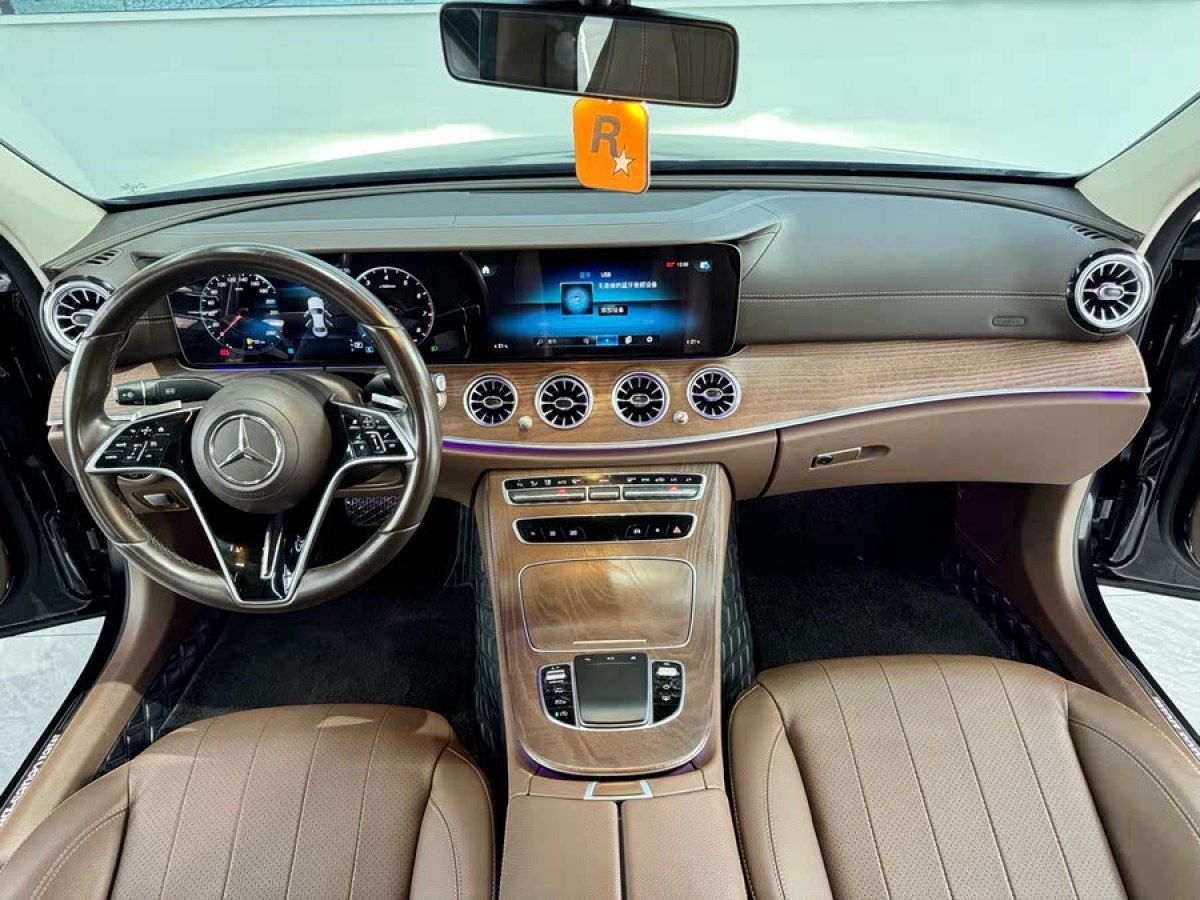 奔馳 奔馳E級(jí)  2021款 改款 E 300 L 豪華型圖片
