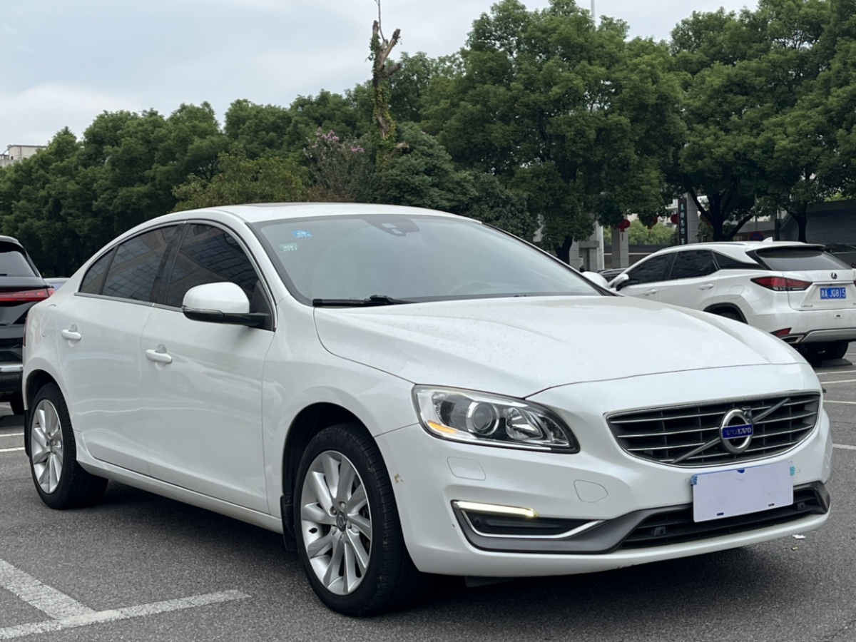 2015年5月沃爾沃 S60L  2015款 2.0T 智遠(yuǎn)版