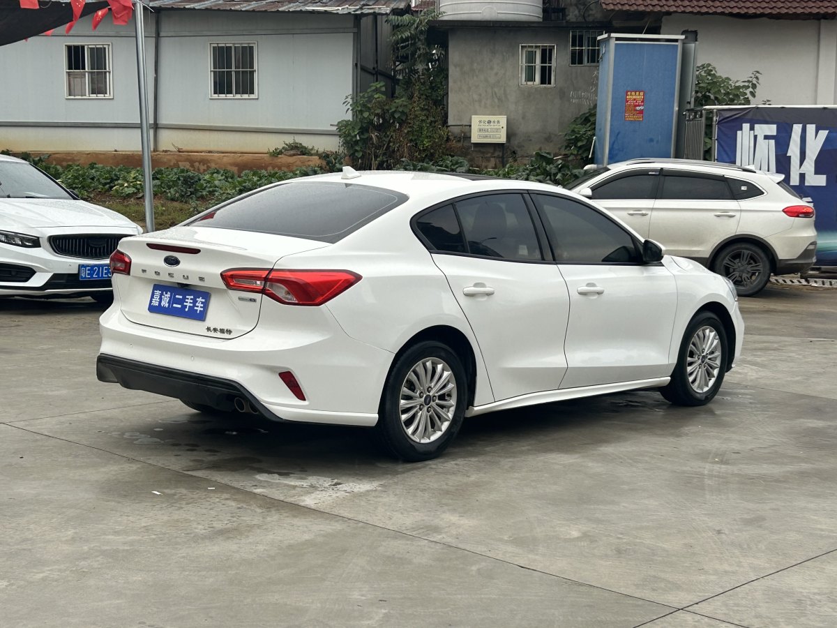 福特 ?？怂? 2020款 三廂 EcoBoost 180 自動(dòng)ST Line圖片