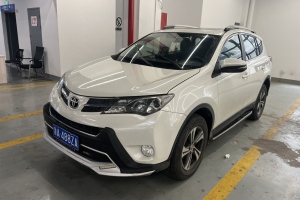 RAV4 豐田 2.0L CVT風(fēng)尚版