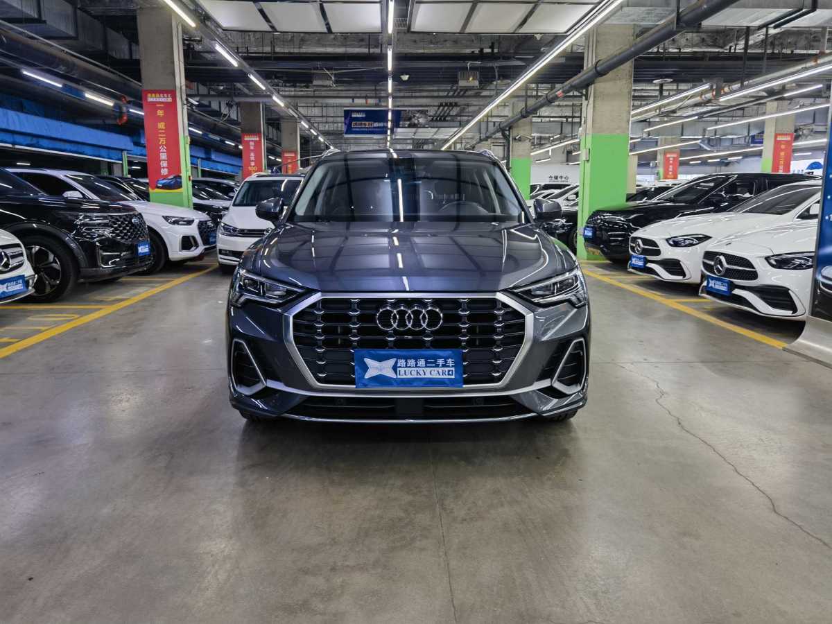 奧迪 奧迪Q3  2024款 35 TFSI 進(jìn)取動(dòng)感型圖片