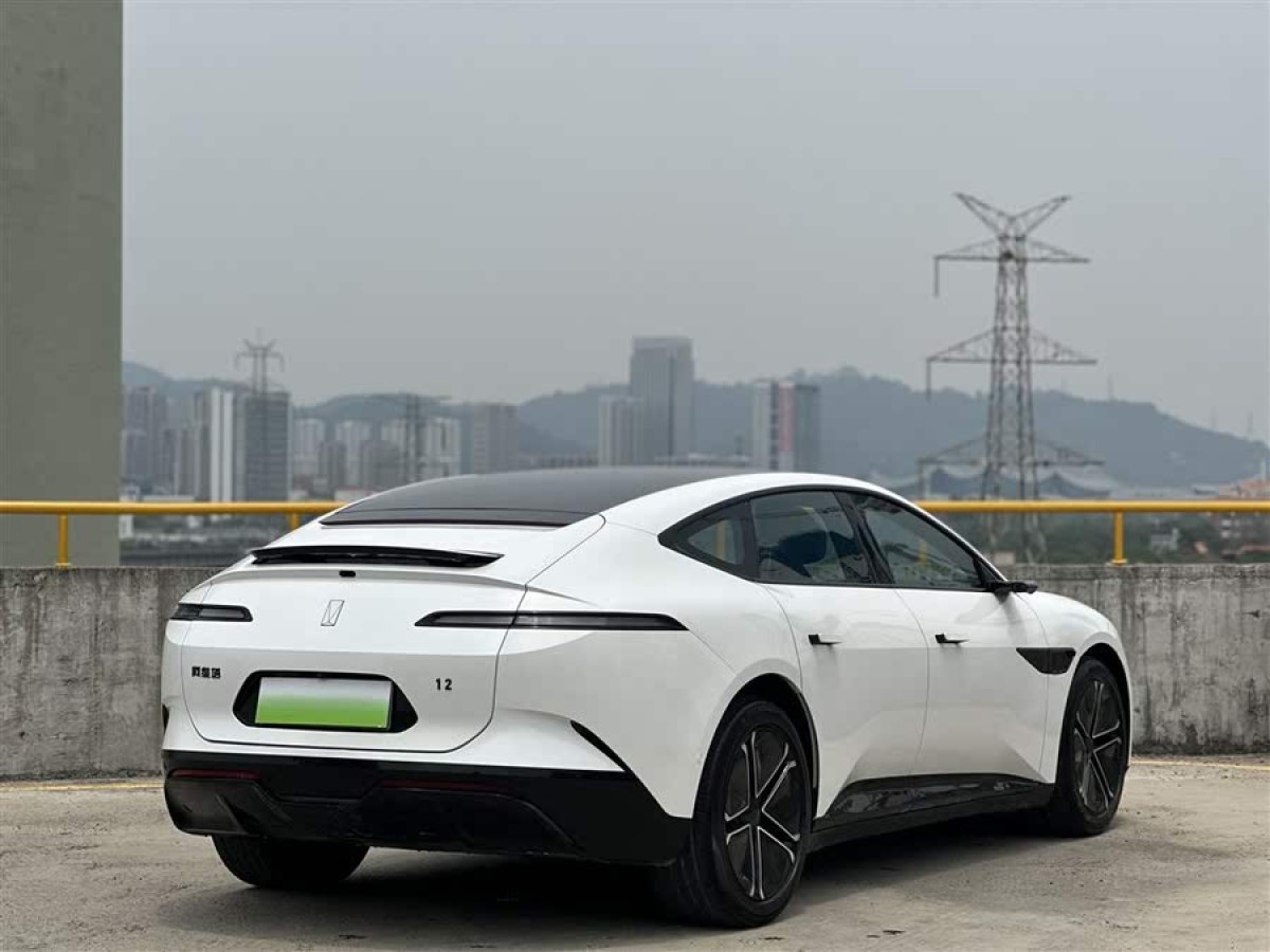 阿維塔 阿維塔12  2023款 700 三激光后驅(qū)奢享版圖片
