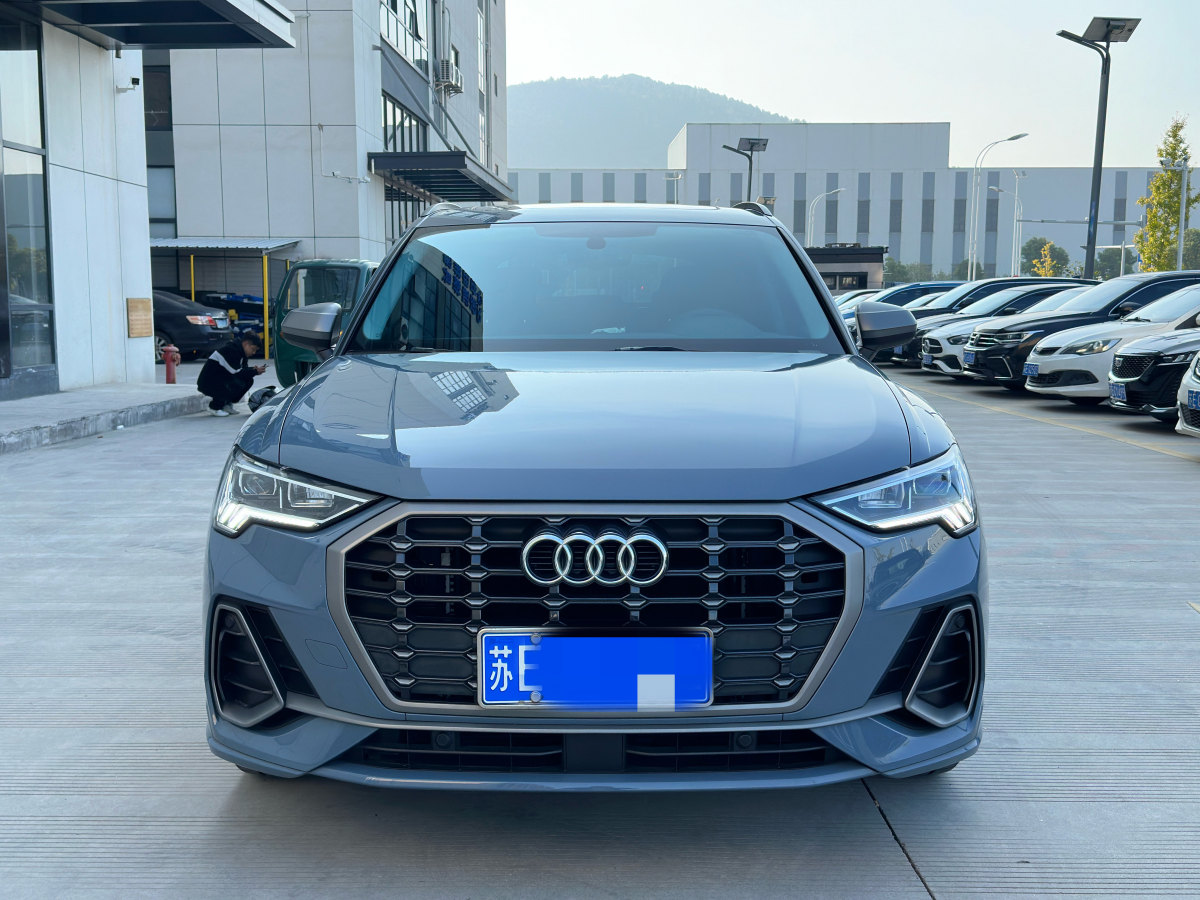 奧迪 奧迪Q3  2022款 40 TFSI RS套件燃速型圖片