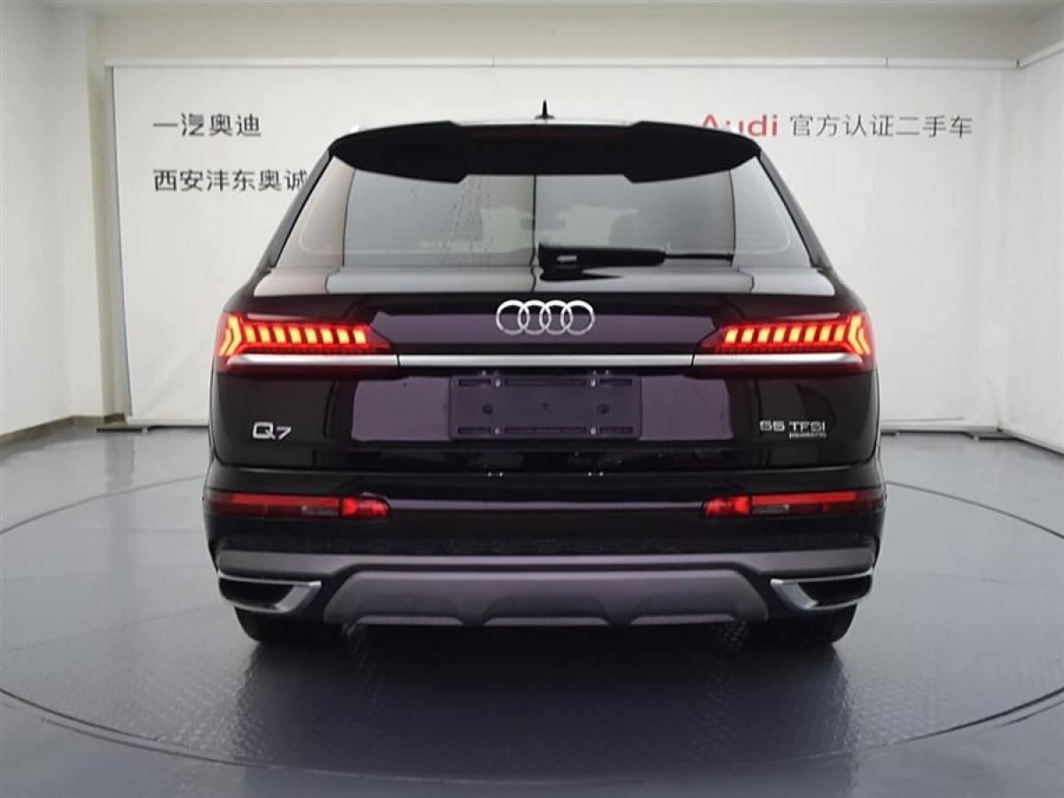 奧迪 奧迪Q7  2024款 55 TFSI quattro S line運(yùn)動型圖片