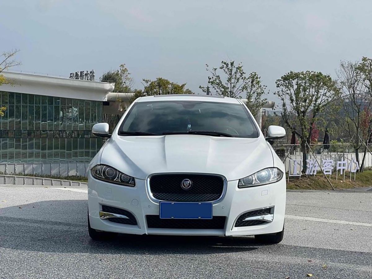 捷豹 XF  2015款 XF 3.0 SC R-Sport 豪華版圖片