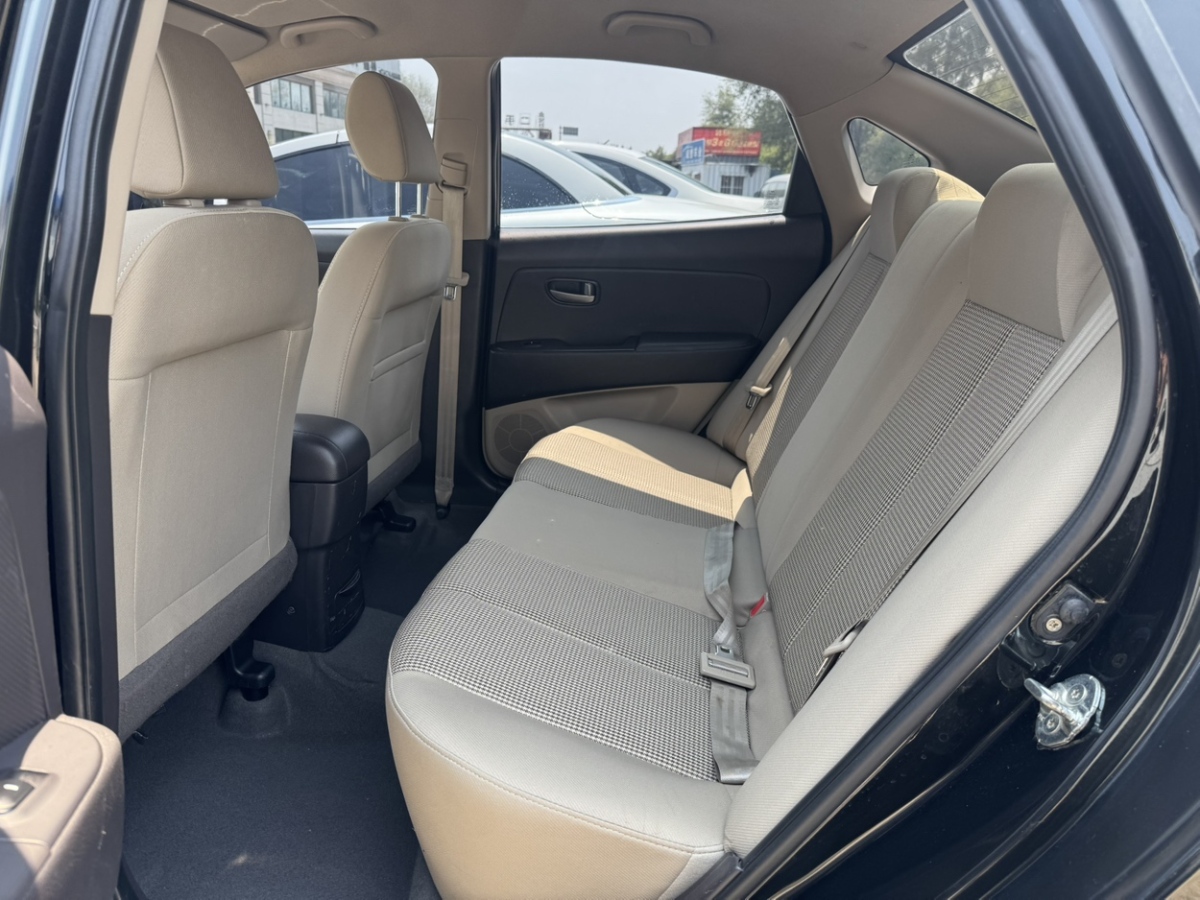 現(xiàn)代 悅動  2011款 1.6L 自動舒適型圖片