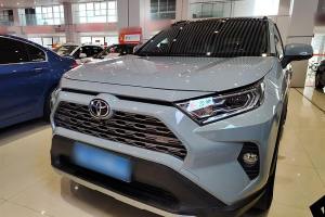 RAV4荣放 丰田 2.0L CVT两驱尊贵版