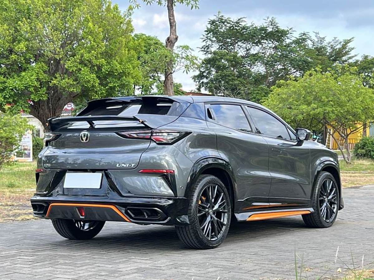 長(zhǎng)安 UNI-T  2023款 第二代 1.5T 尊享型圖片