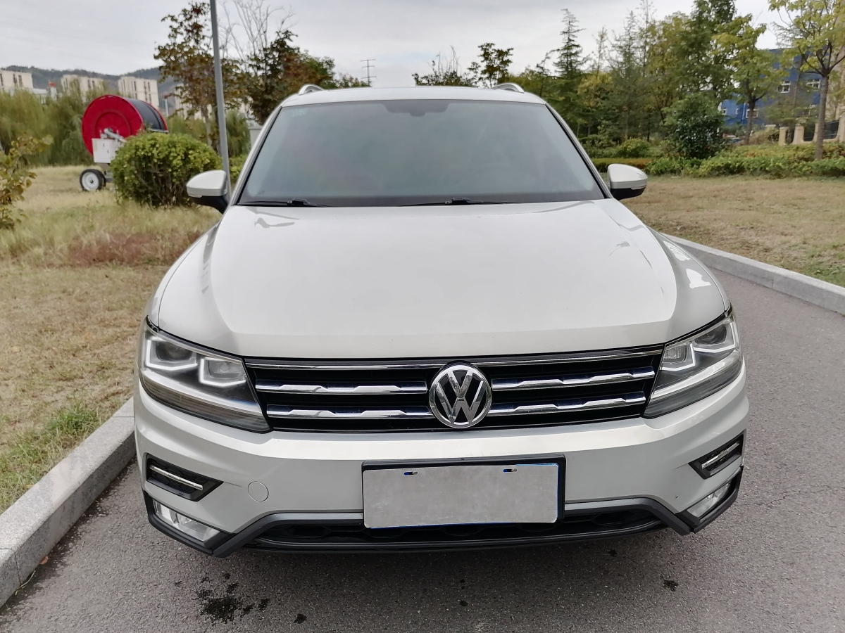 大眾 途觀L  2017款 330TSI 自動兩驅(qū)豪華版圖片