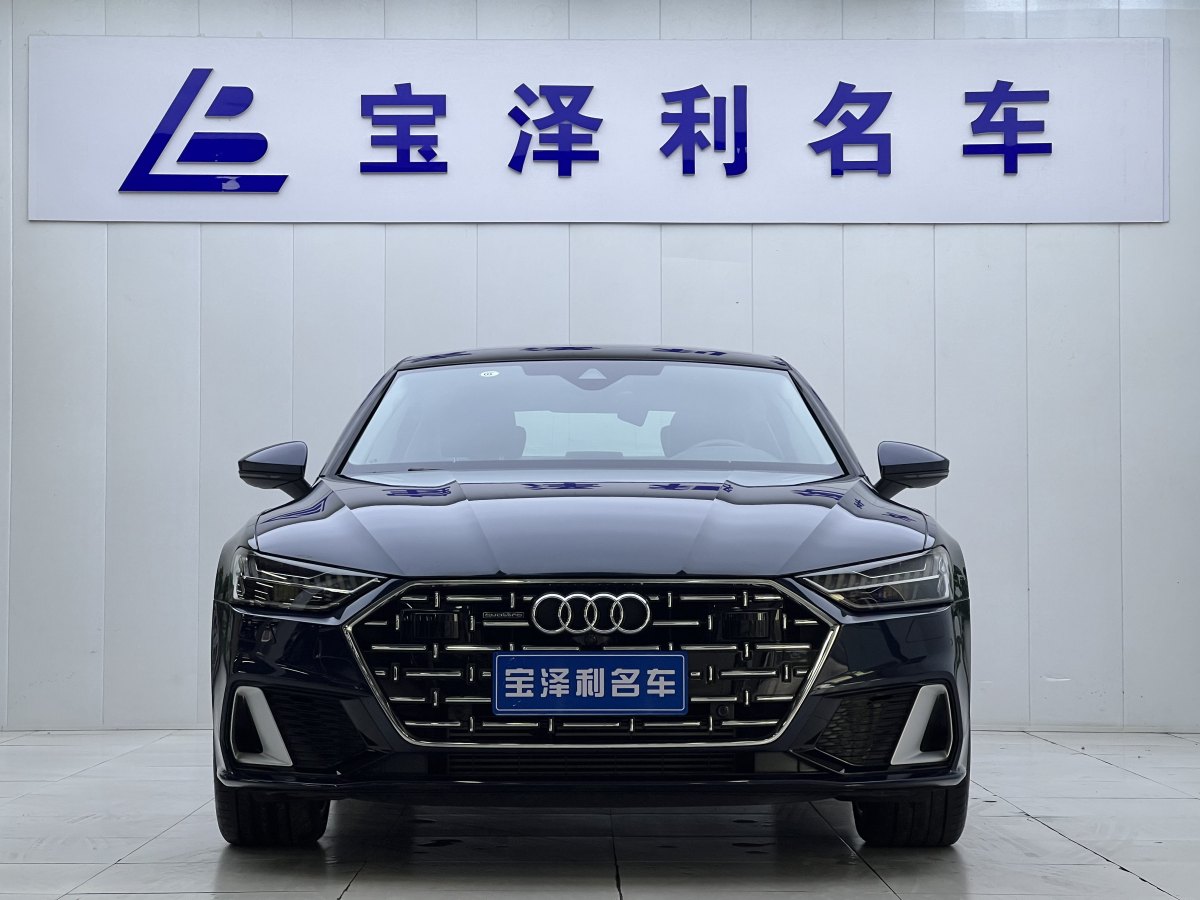 奧迪 奧迪A7L  2024款 45TFSI quattro S-line 見遠(yuǎn)型 流晶套裝圖片