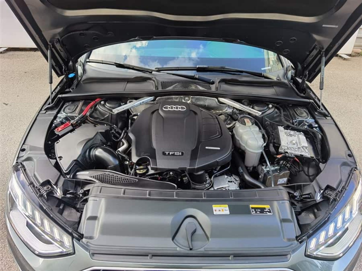 奧迪 奧迪A4L  2020款 45 TFSI quattro 臻選動感型圖片