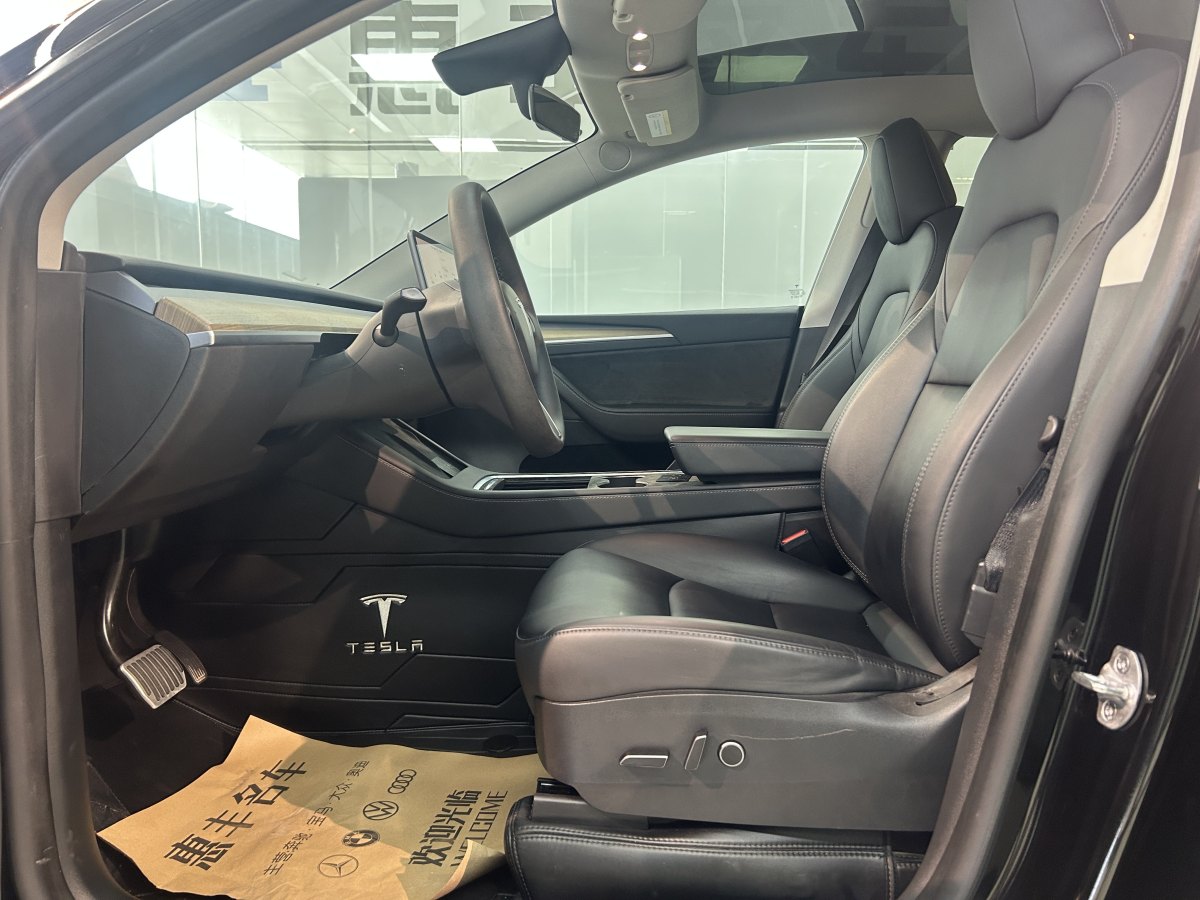 特斯拉 Model Y  2022款 改款 后輪驅(qū)動(dòng)版圖片