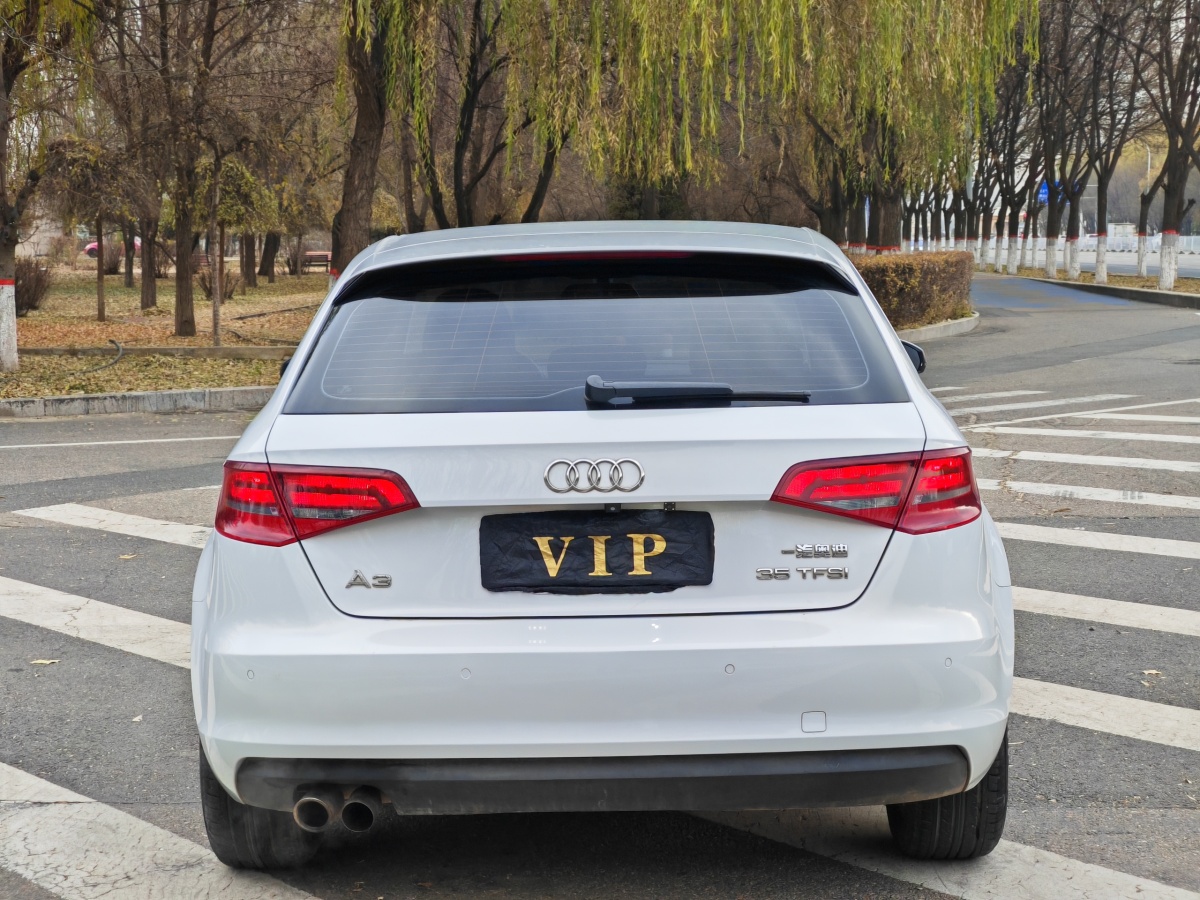 奧迪 奧迪A3  2016款 Sportback 35 TFSI 進(jìn)取型圖片