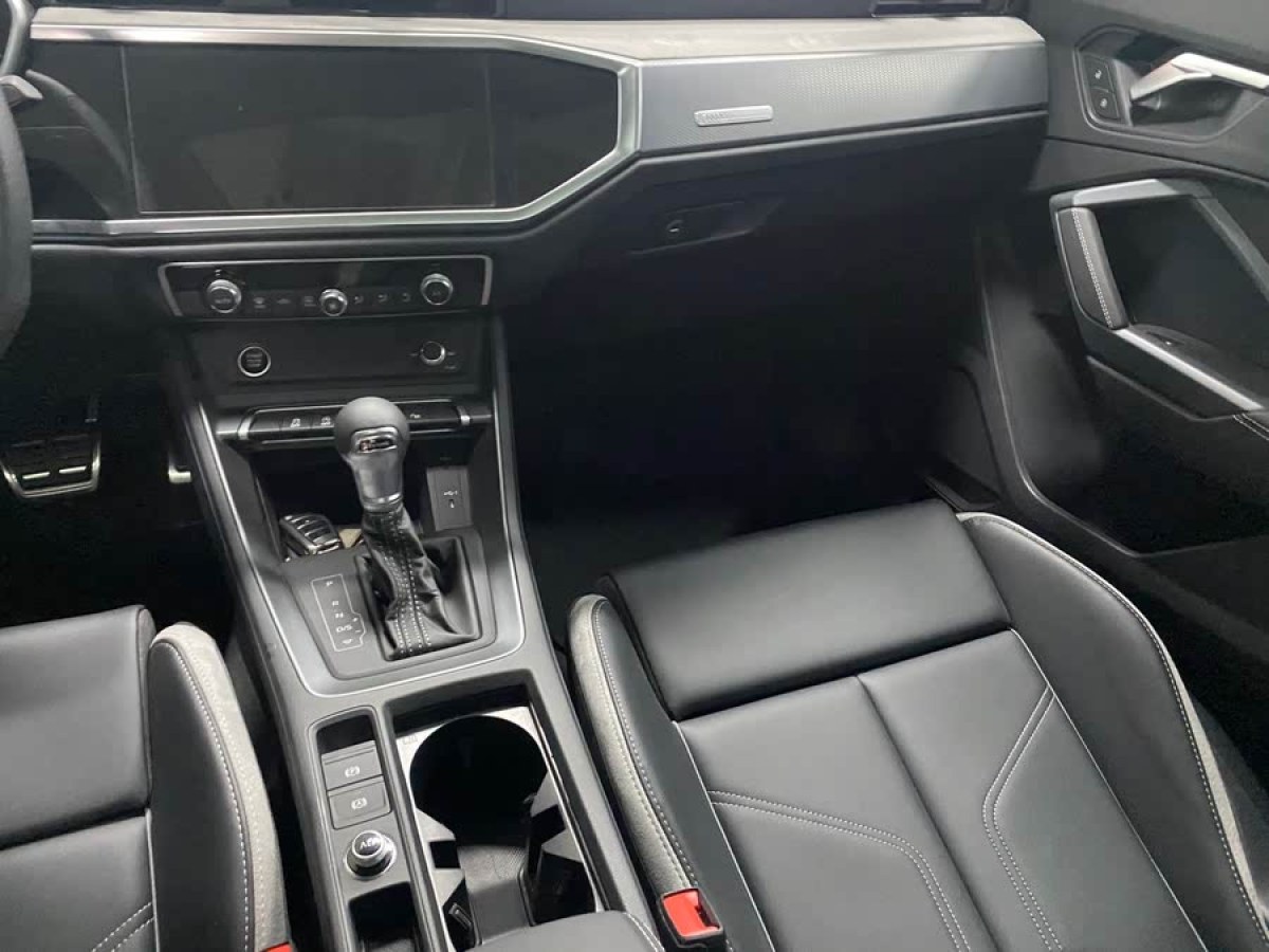 奧迪 奧迪Q3  2024款 35 TFSI 進取動感型圖片