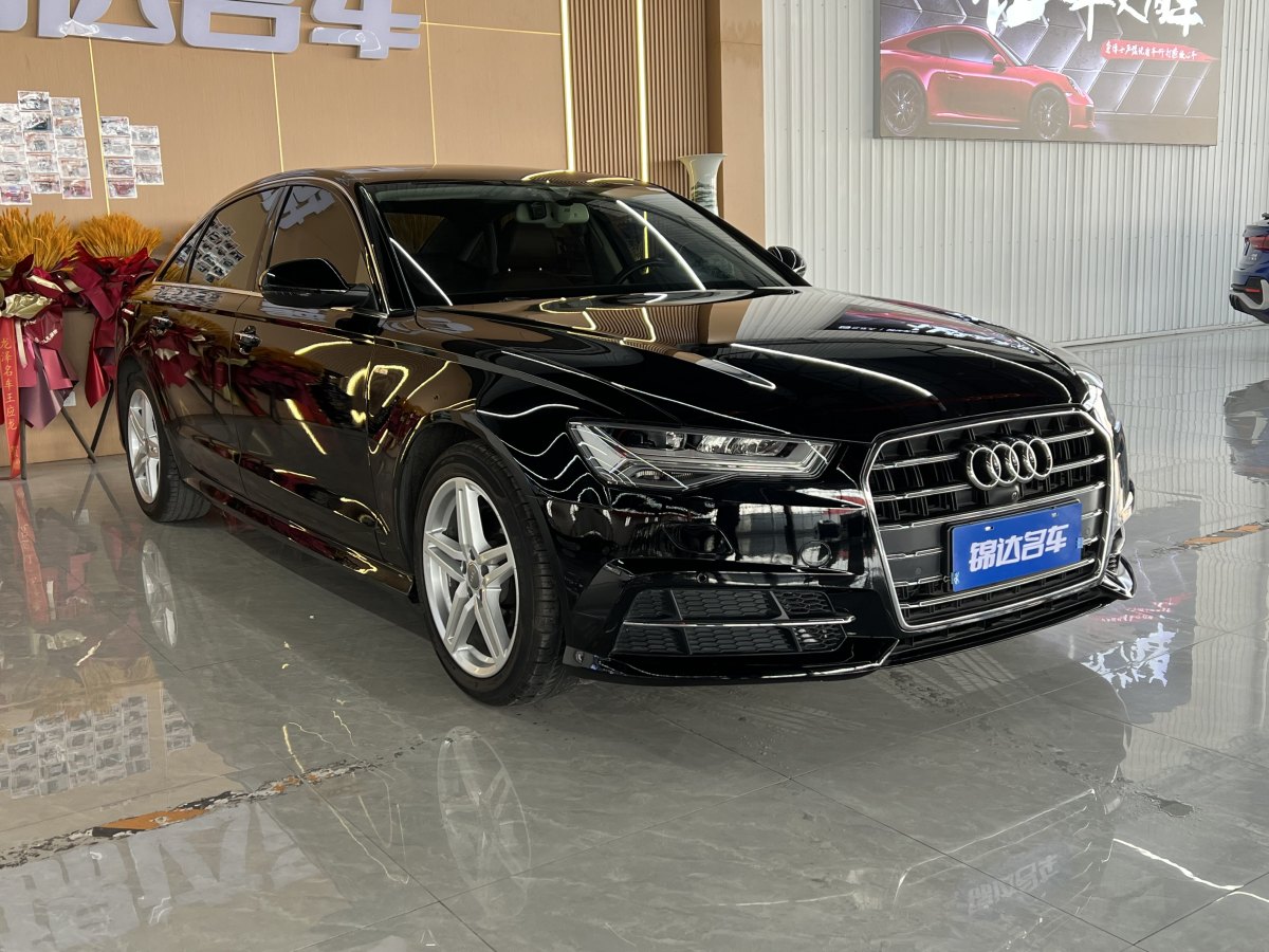 奧迪 奧迪Q3  2018款 30周年年型 30 TFSI 風(fēng)尚型圖片