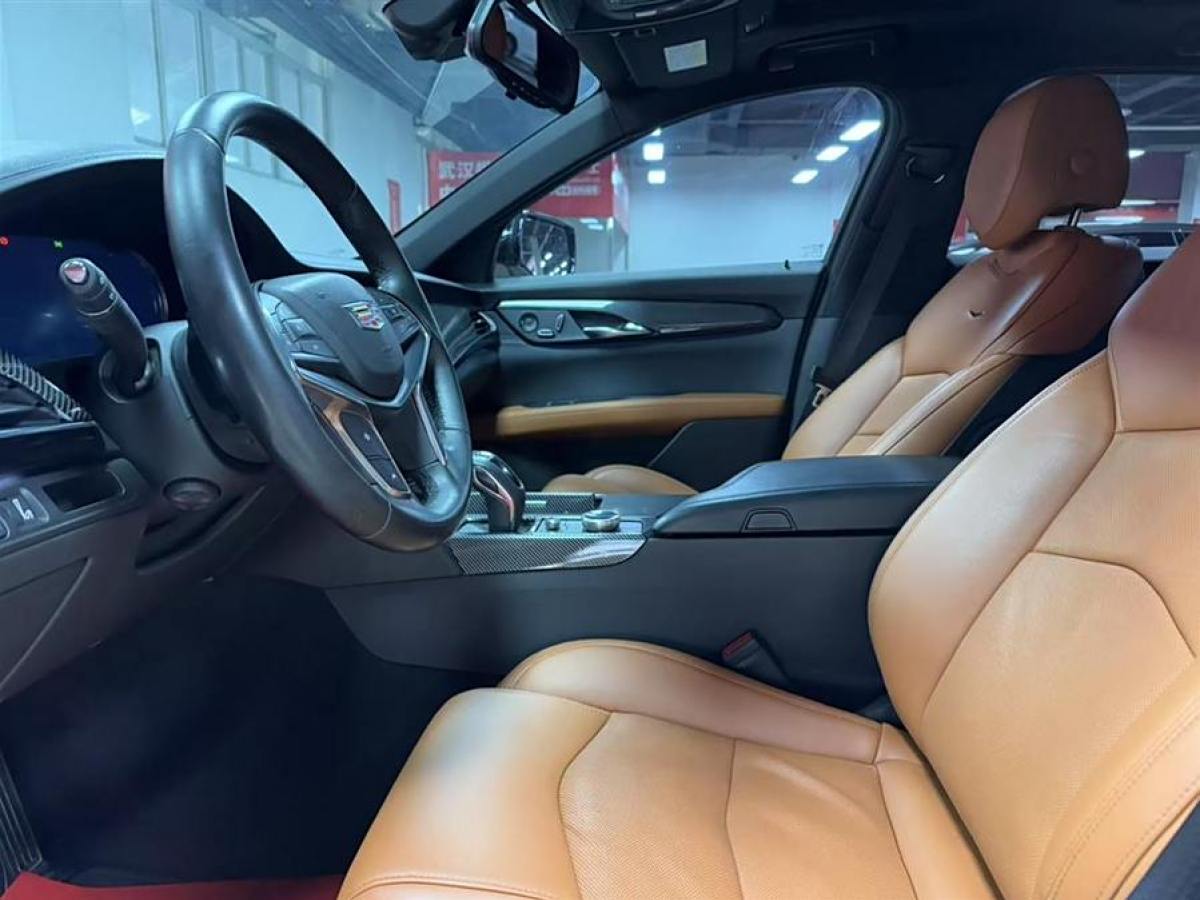 凱迪拉克 CT6  2019款 28T 豪華型圖片