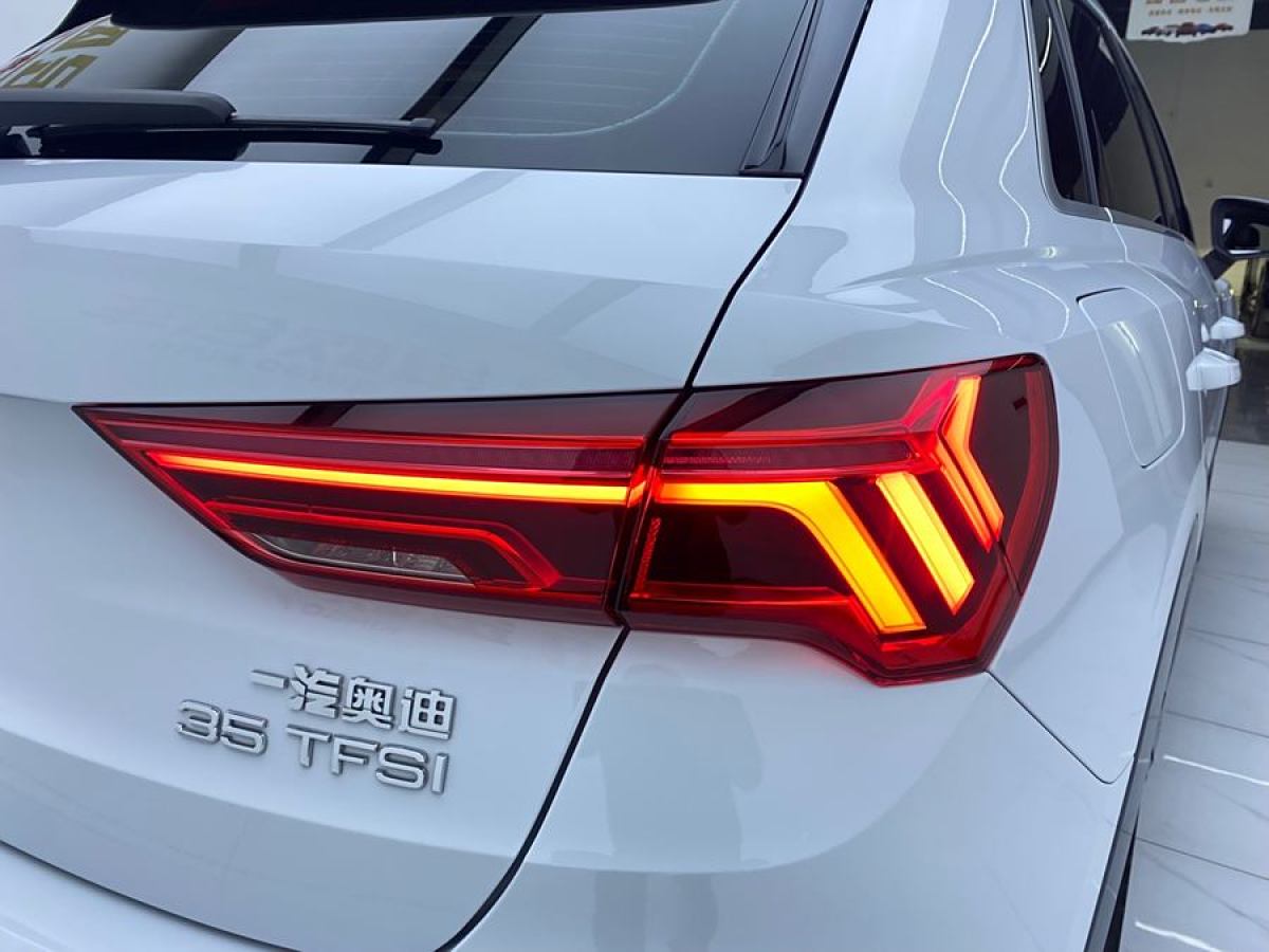 奧迪 奧迪Q3  2021款 35 TFSI 時尚致雅型圖片