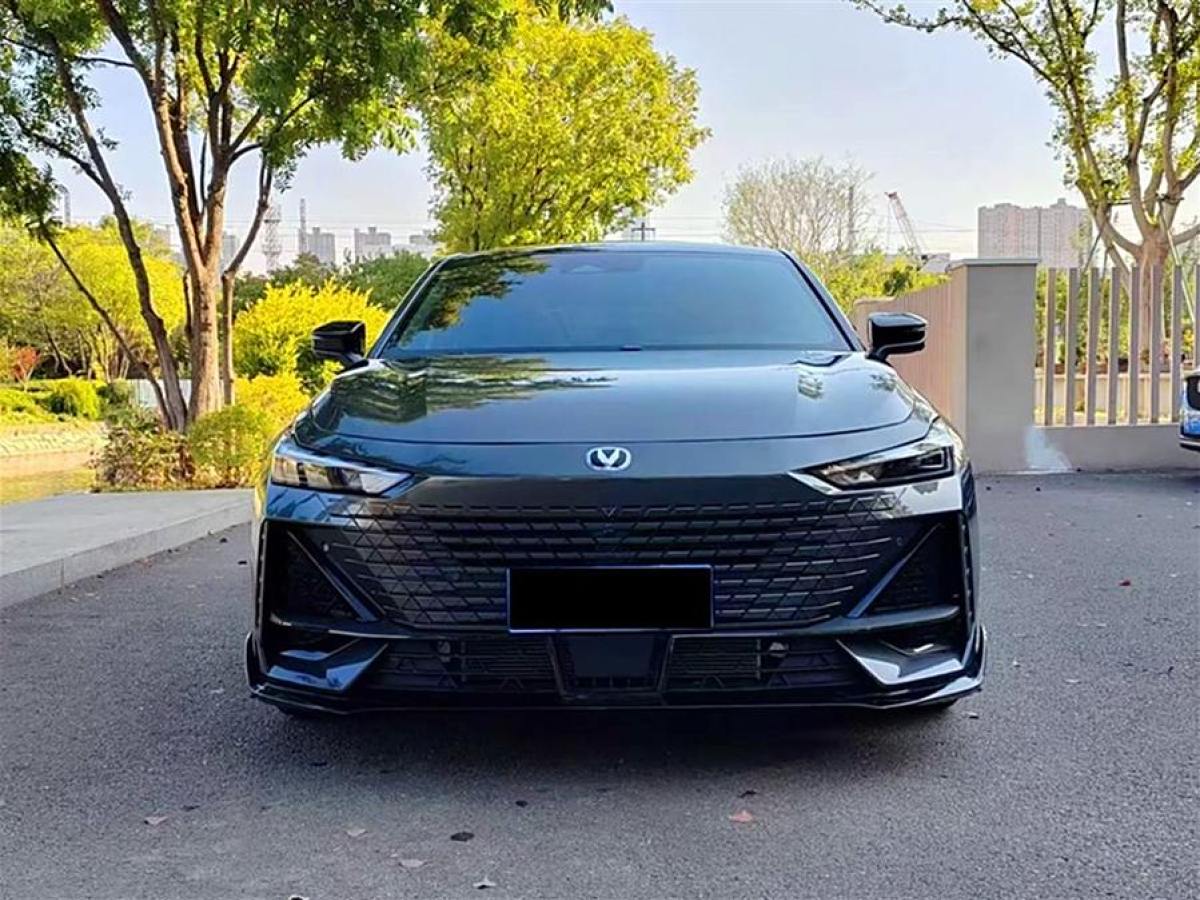 長(zhǎng)安 長(zhǎng)安UNI-V  2023款 1.5T 尊貴型圖片