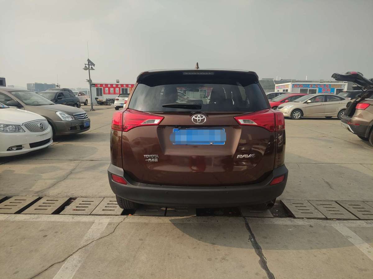 豐田 RAV4榮放  2015款 2.0L CVT兩驅(qū)風(fēng)尚版圖片