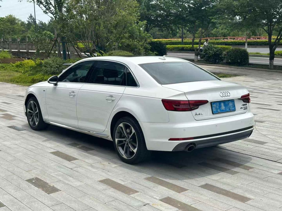 奧迪 奧迪A4L  2017款 A4L 40TFSI 時尚型圖片