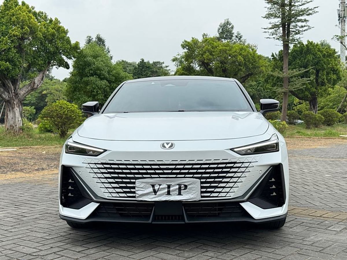 2023年10月長安 長安UNI-V  2023款 1.5T 尊貴型