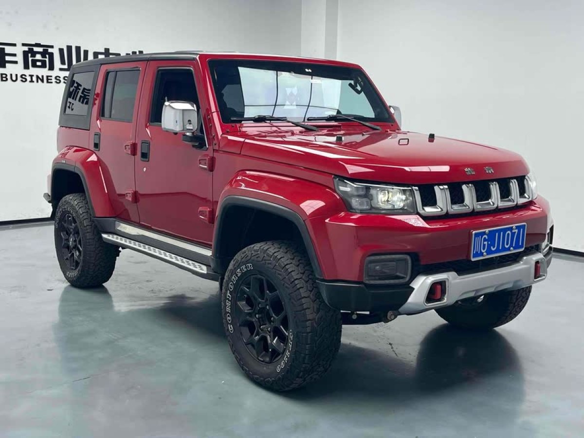 北京 BJ40  2018款 PLUS 2.3T 自動(dòng)四驅(qū)環(huán)塔冠軍版圖片