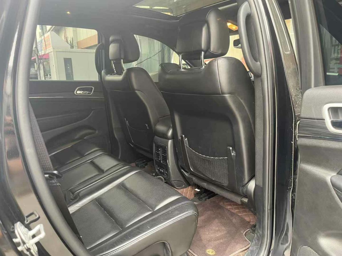 Jeep 大切諾基 圖片