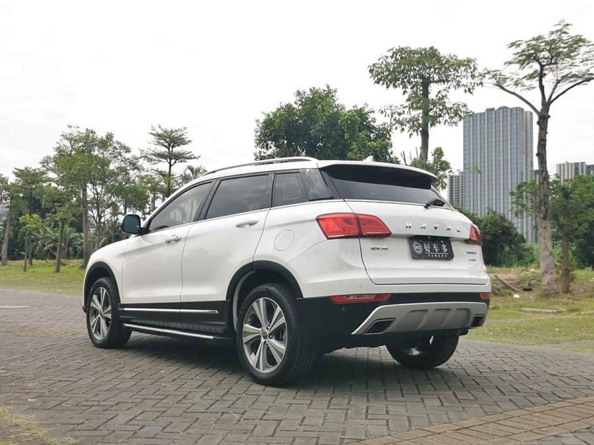 哈弗 H6 Coupe  2015款 藍(lán)標(biāo) 2.0T 自動兩驅(qū)尊貴型圖片