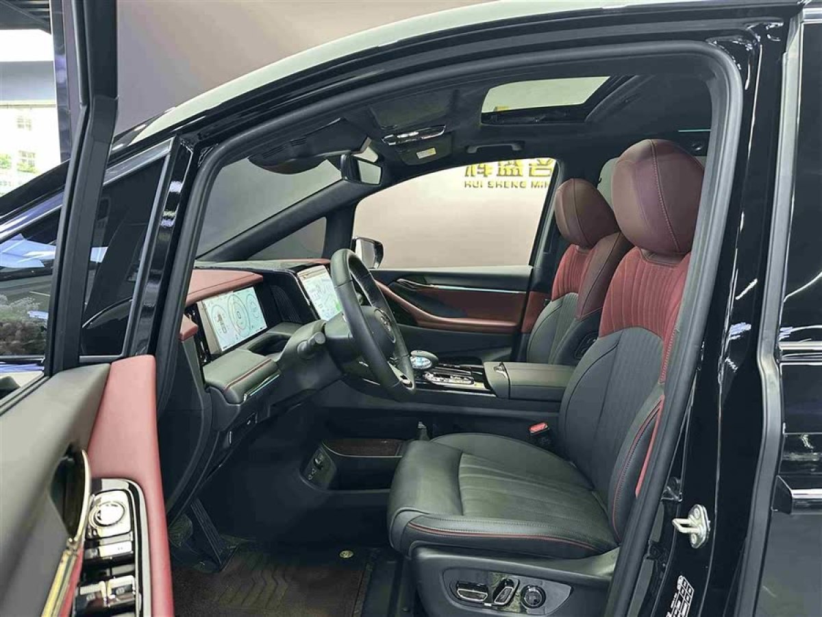 廣汽傳祺 M8  2024款 宗師系列 400T 至尊版圖片