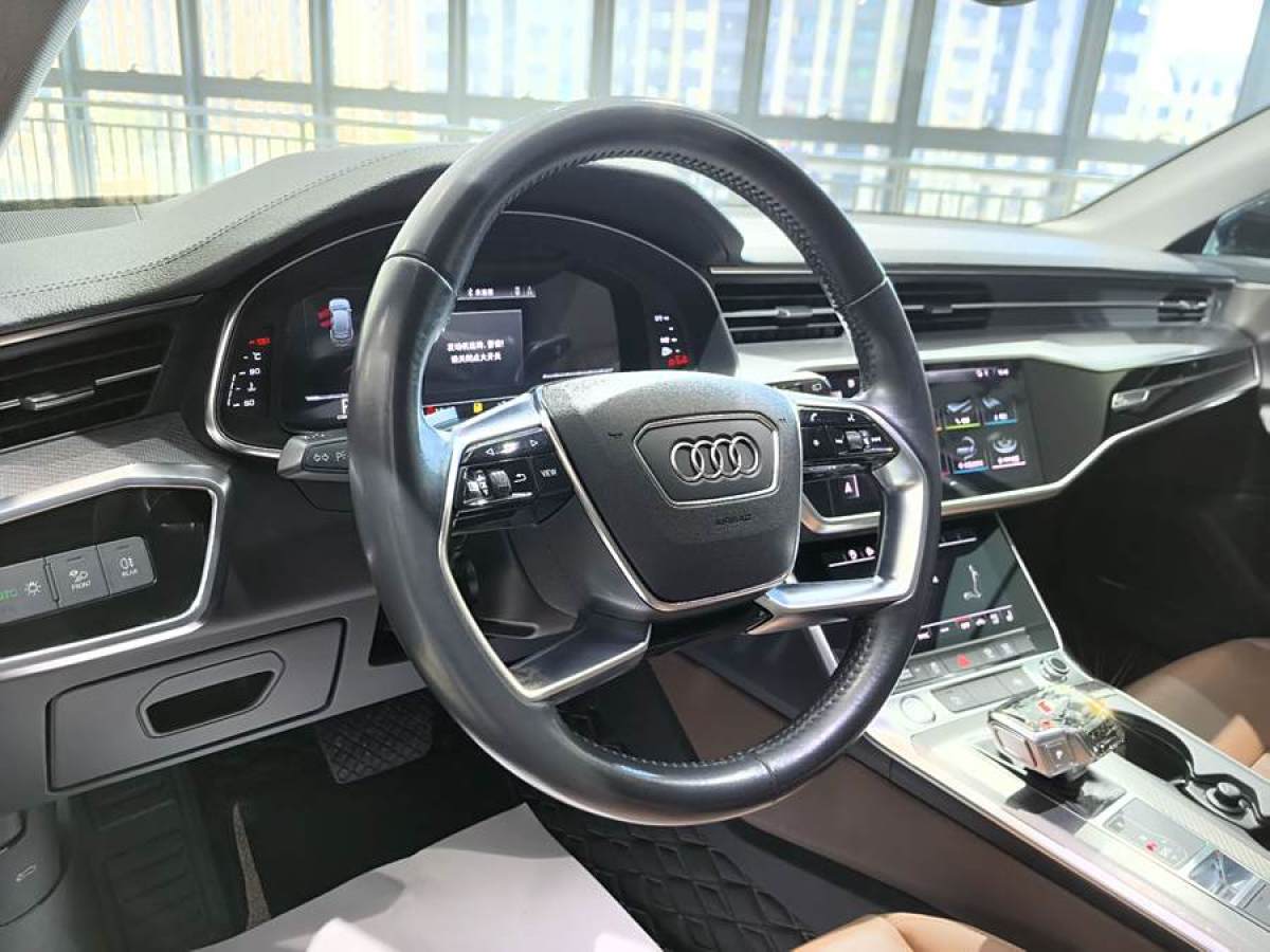 奧迪 奧迪A6  2020款 Avant 先鋒派 40 TFSI 豪華動感型圖片