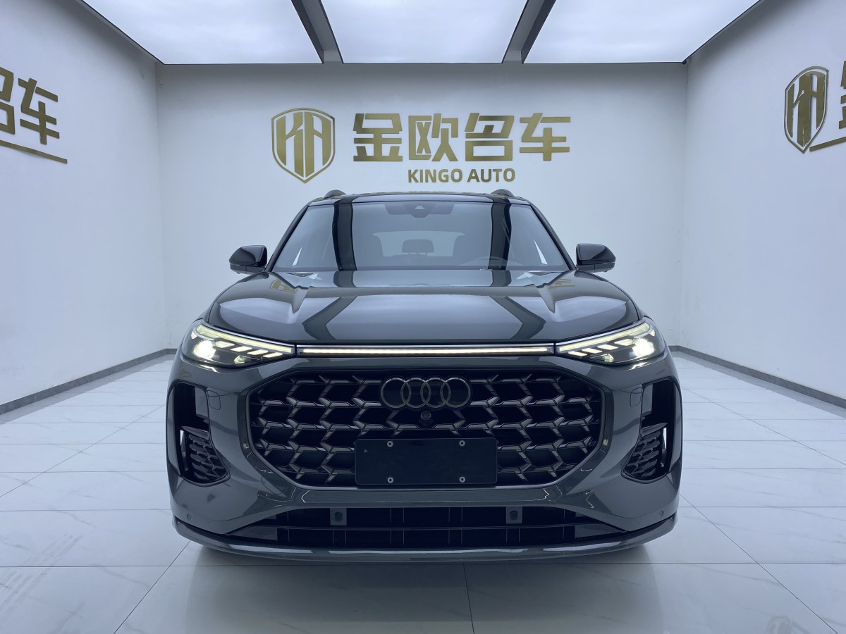 奧迪 奧迪Q6  2022款 45 TFSI quattro 齊云型 Light 飛騎套裝圖片