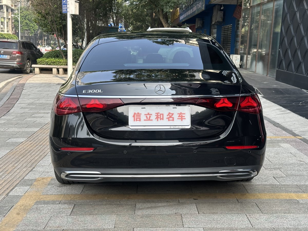 奔馳 奔馳E級(jí)  2024款 E 300 L 豪華型圖片