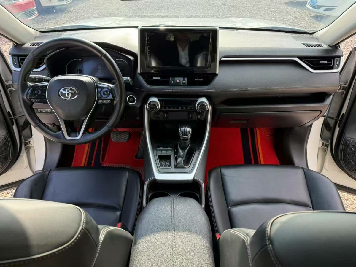 豐田 RAV4榮放  2020款 2.0L CVT兩驅(qū)尊貴版圖片