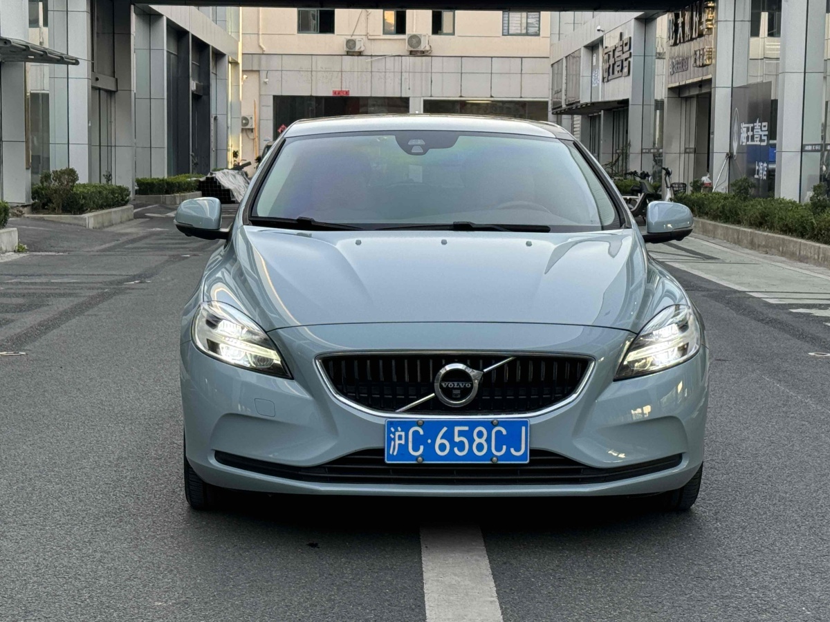 沃爾沃 V40  2018款 T3 智逸版圖片