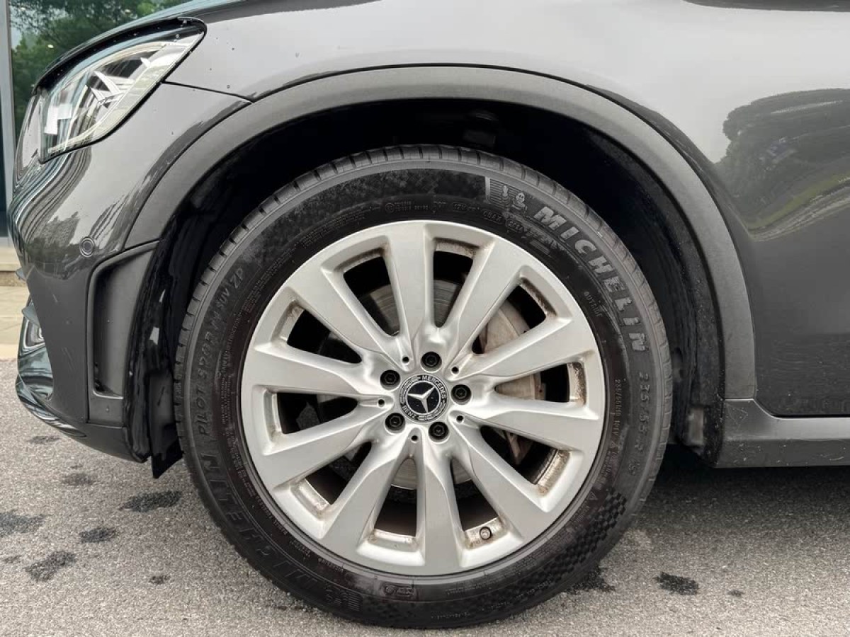 奔馳 奔馳GLC  2023款 改款 GLC 260 4MATIC 轎跑SUV圖片
