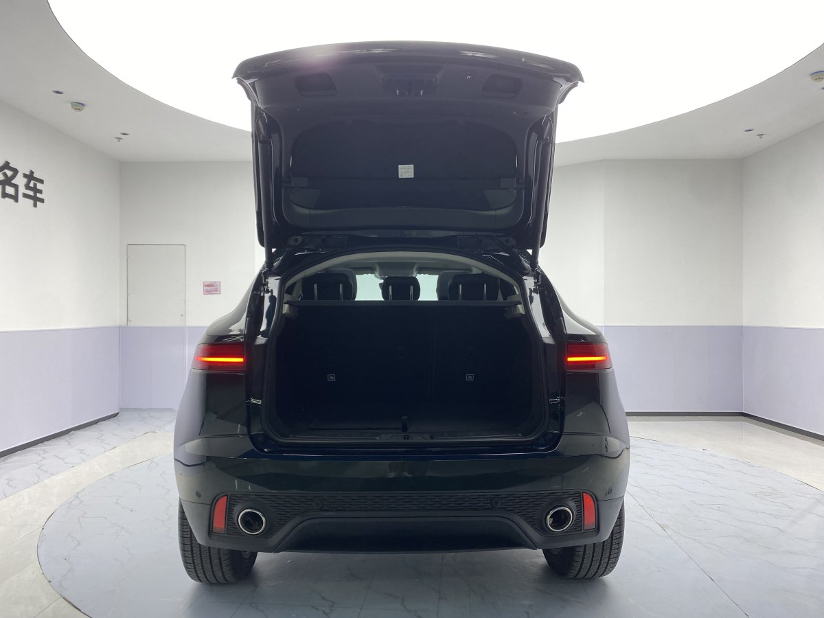 2023年9月捷豹 E-PACE  2024款 耀黑運動版 R-DYNAMIC SE BLACK