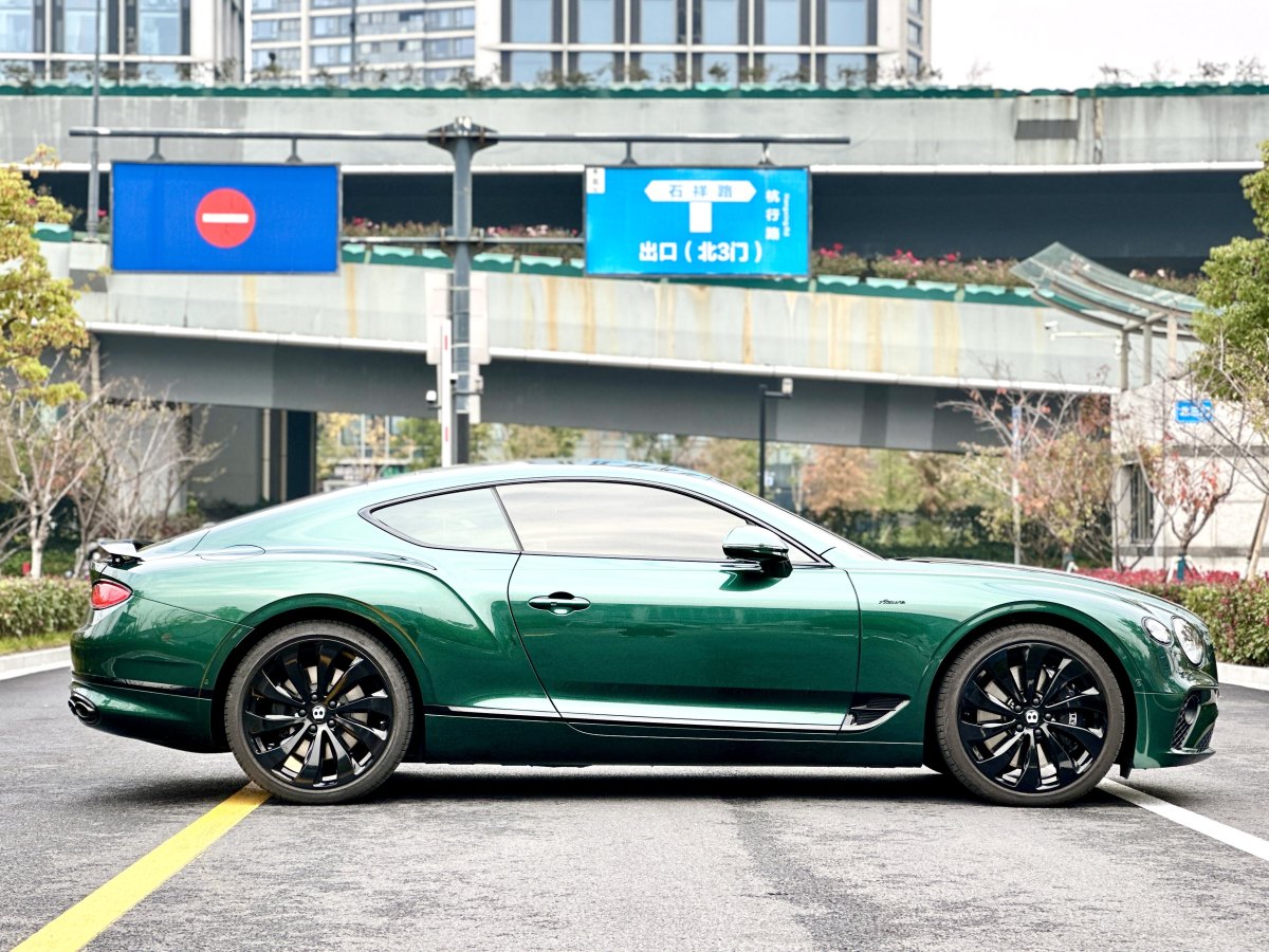 賓利 歐陸  2024款 4.0T GT V8 雅度版圖片