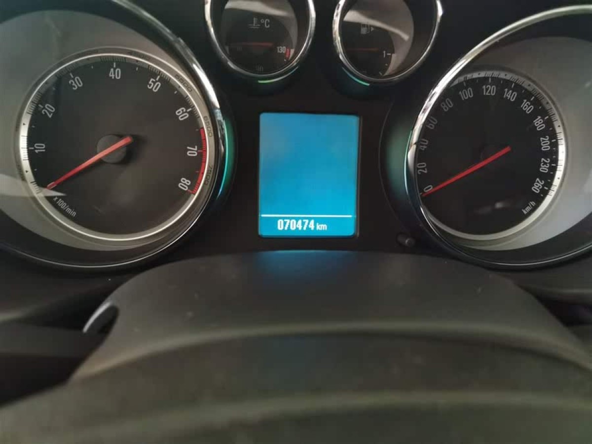 別克 君威  2015款 1.6T 領(lǐng)先技術(shù)型圖片