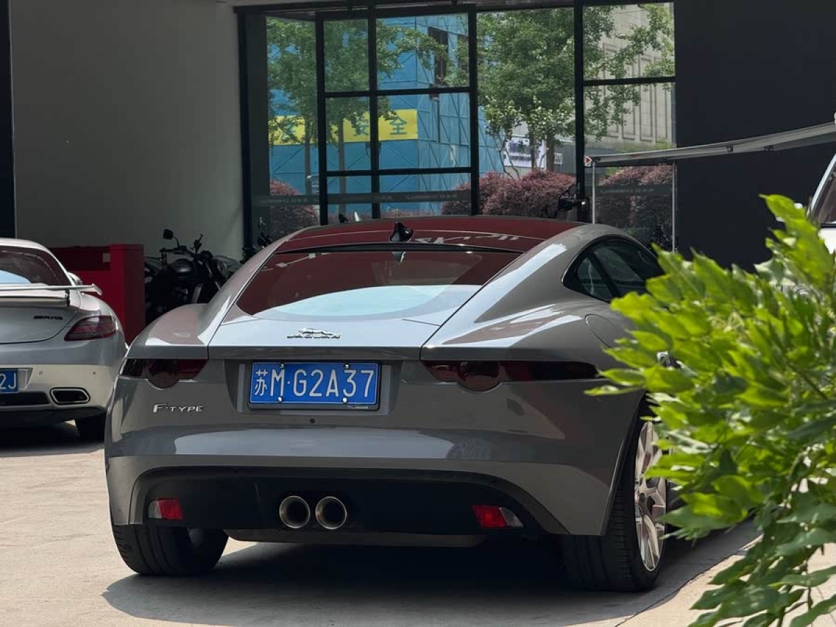 捷豹 F-TYPE  2016款 3.0T 硬頂版圖片
