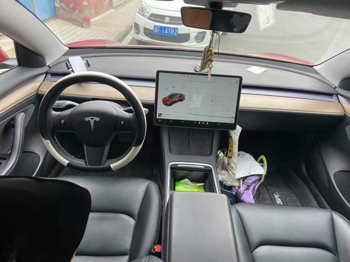 特斯拉 Model Y  2021款 標(biāo)準(zhǔn)續(xù)航后驅(qū)版圖片