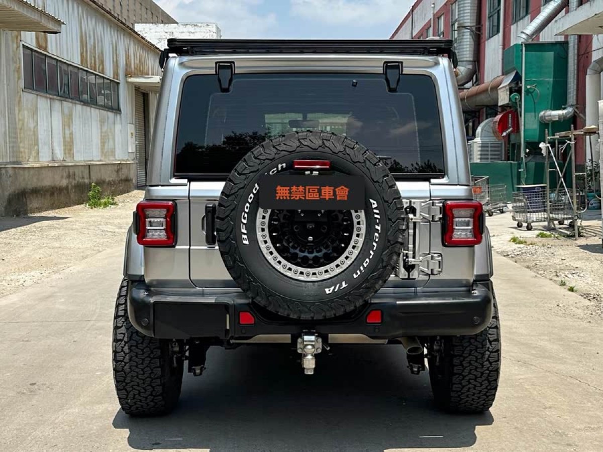 Jeep 牧馬人  2022款 2.0T 高地四門版圖片