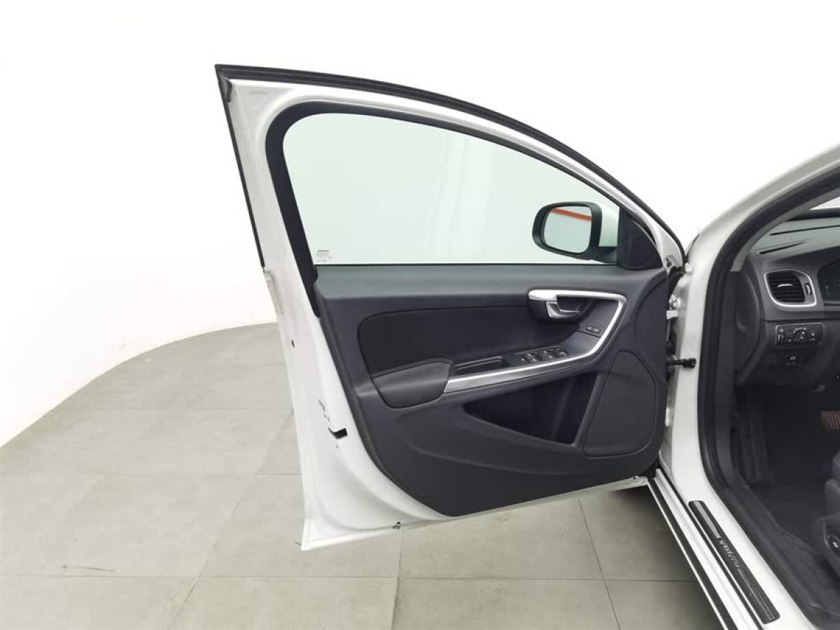 沃爾沃 S60  2014款 S60L 2.0T 智進版圖片
