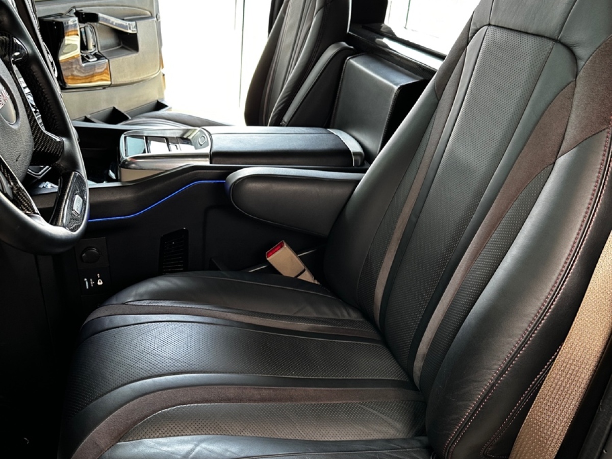 GMC SAVANA  2018款 6.0L GX777 尊翔星際版圖片