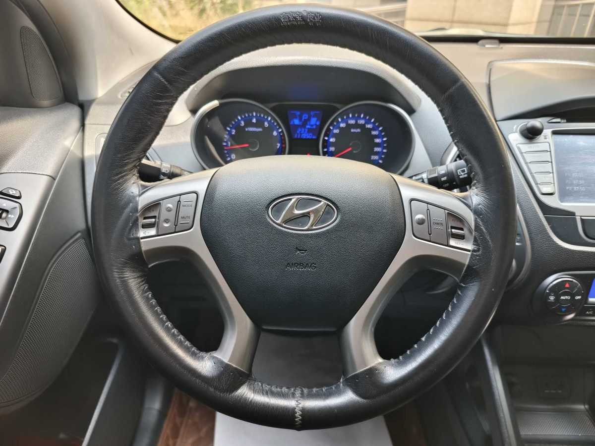 現(xiàn)代 ix35  2013款 2.0L 自動兩驅(qū)智能型GLS 國IV圖片