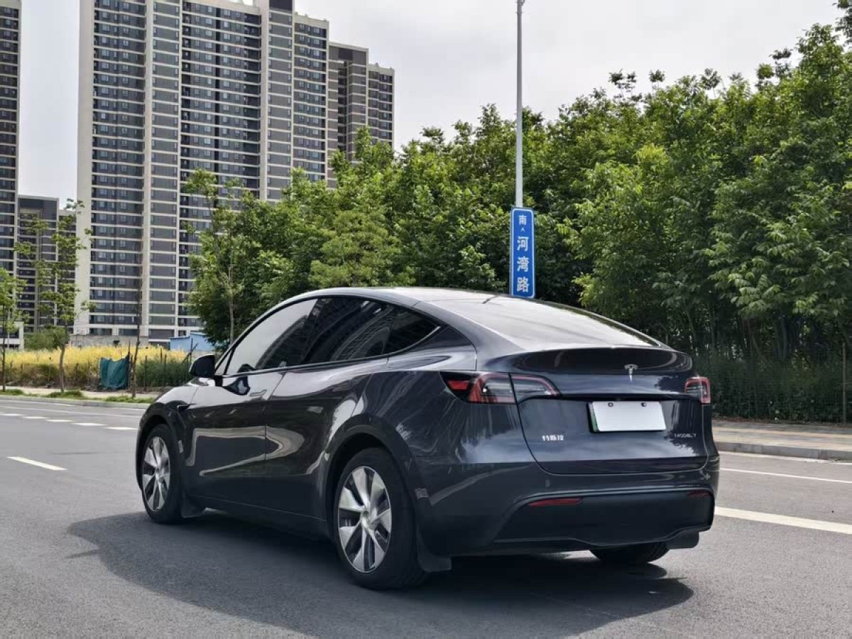 特斯拉 Model Y  2022款 改款 后輪驅(qū)動版圖片