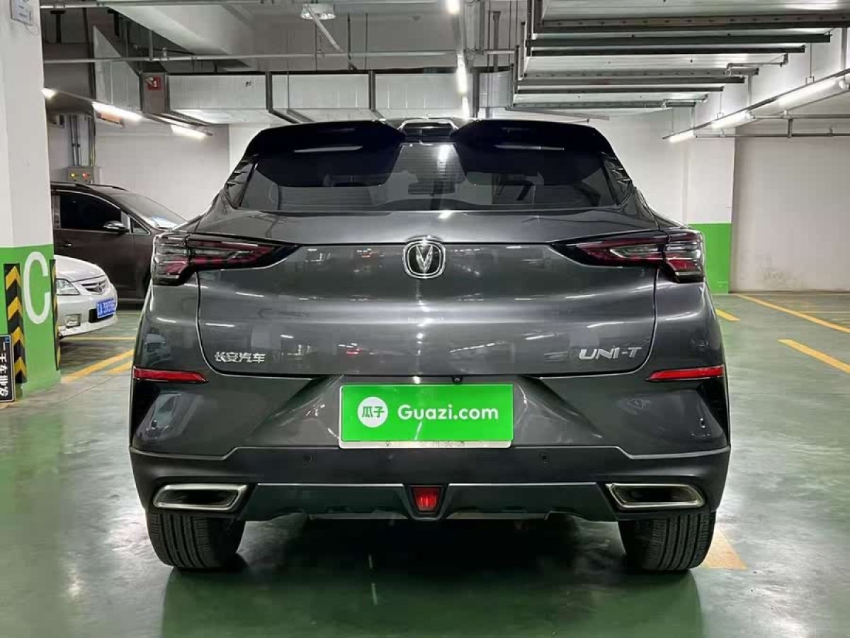 長(zhǎng)安 UNI-T  2021款 1.5T 運(yùn)動(dòng)版 旗艦型圖片