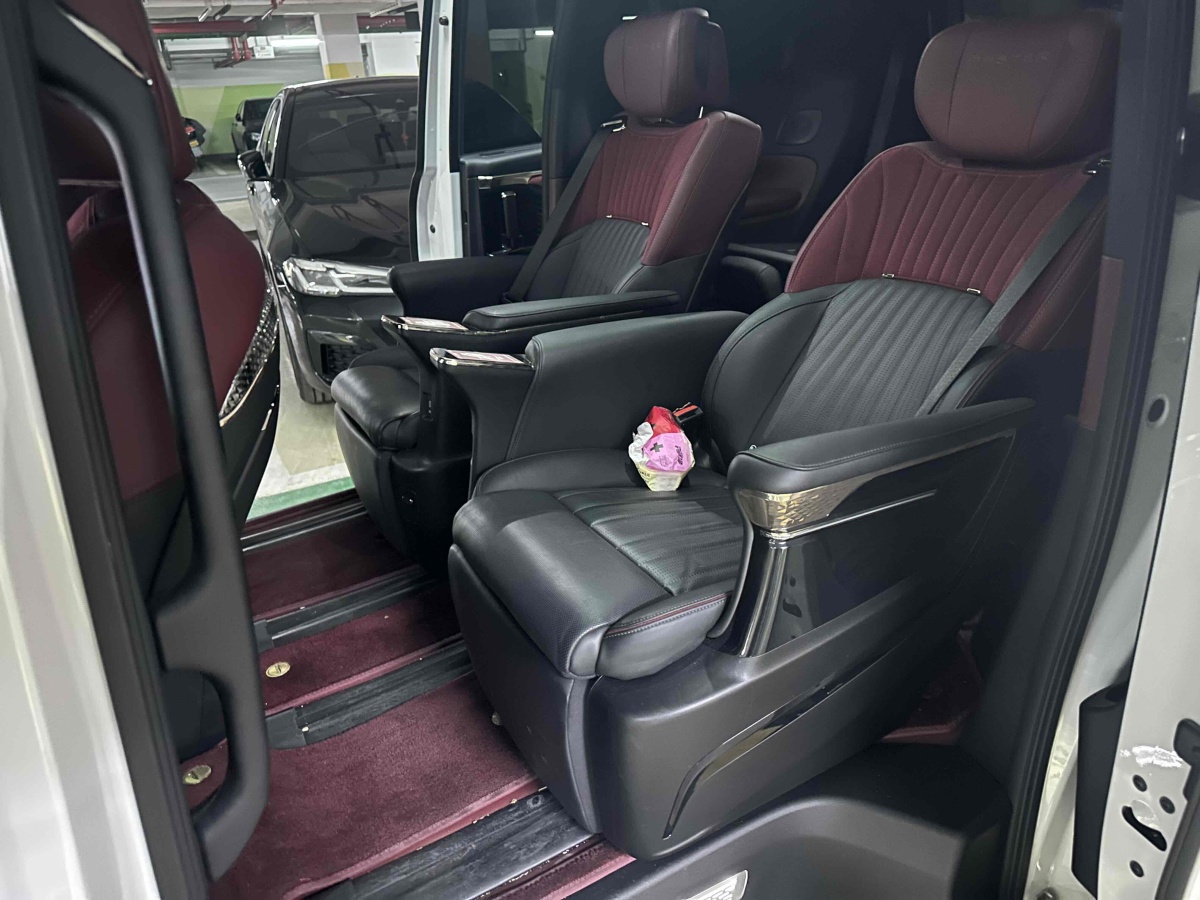 廣汽傳祺 M8  2023款 宗師系列 雙擎 御尊圖片